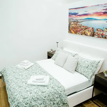 Chiaia Exclusive Apartment